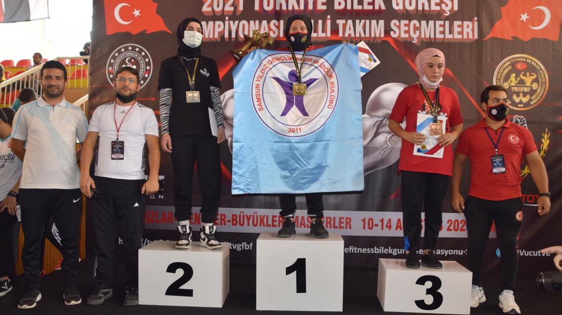 Öğrencimiz Esma DEMİR Bilek Güreşinde Türkiye Şampiyonu